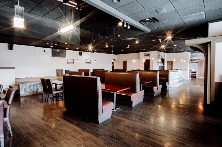 Best Indian Restaurant in Lethbridge for a Family Dinner